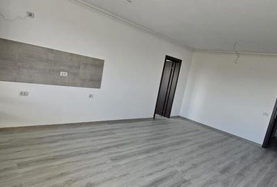 Apartament cu 2 camere semidecomandat în Sânpetru