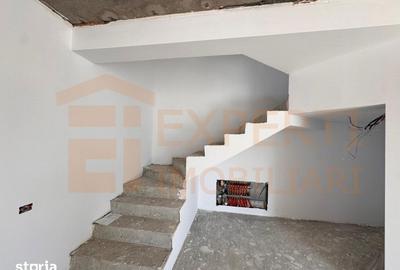 Casă cu 4 camere cu Teren 214 Mp în Palazu Mare - 14