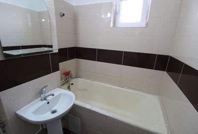 Apartament 3 camere,  66 mp, Aleea Teilor - 6