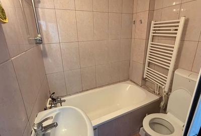 Casă cu 4 camere în Central - 2