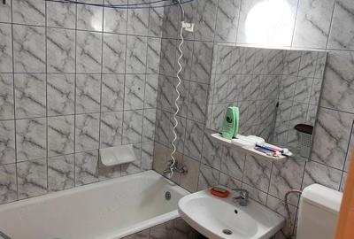 Apartament cu 3 camere semidecomandat, mobilat în Titan - 4