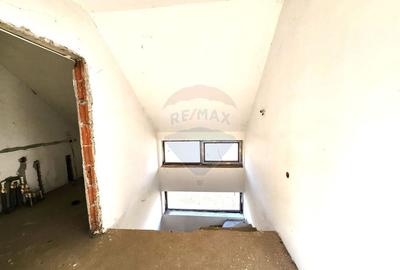 Casă cu 5 camere cu Teren 450 Mp în Aviației - 7