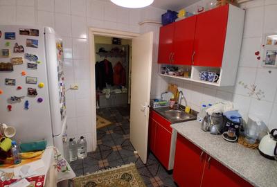 Apartament cu 3 camere decomandat, mobilat în Canta - 4