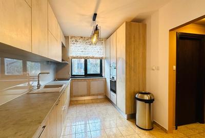 REV2005388 Vila de inchirat in Complex I Corbeanca - 8