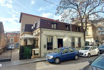 Casă cu 4 camere cu Canalizare în Ultracentral