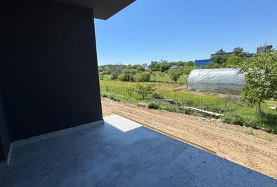 Vanzare-Apartament cu 2 Camere--Bloc de 3 Etaje-Magurele-Comision 0% - 5