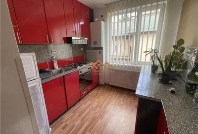 Spațiu comercial, de 100 mp, în Central - 8