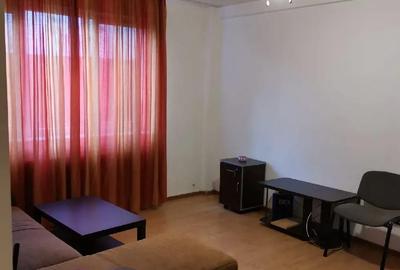 Apartament cu 3 camere decomandat în Central - 3