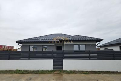 Casa parter 3 camere cu teren 340 mp - com Berceni - 2