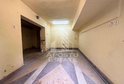 Apartament cu 4 camere, decomandat, nemobilat, garaj, zon... - 3