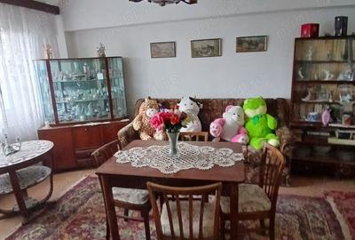 Apartament cu 4 camere decomandat în Făgăraș