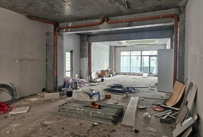 Spațiu comercial, de 100 mp, în Central - 5