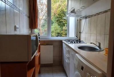 Garsonieră în Apărătorii Patriei