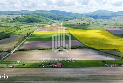 Teren de 687 mp, în Reci