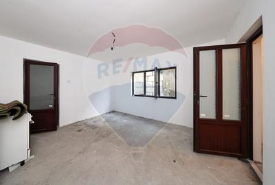 Casă individuală cu 3 camere cu Canalizare în Electroprecizia - 17