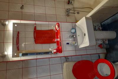 Vanzare apartament 3 camere decomandat