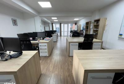 Spațiu comercial, de 95 mp, în Central