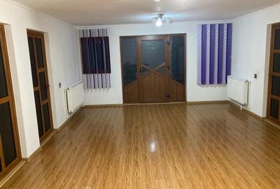 Casă cu 5 camere cu Teren 300 Mp în Mărăcineni - 4