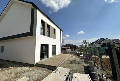 Casă cu 4 camere în Central - 2