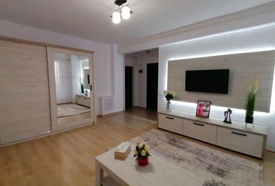 Apartament cu 2 camere decomandat în Roșu