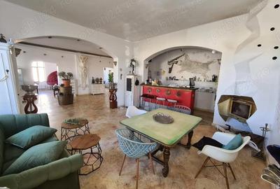 Casă cu Teren 2150 Mp în Central