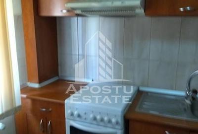 Apartament cu 4 camere decomandat în Soarelui - 2