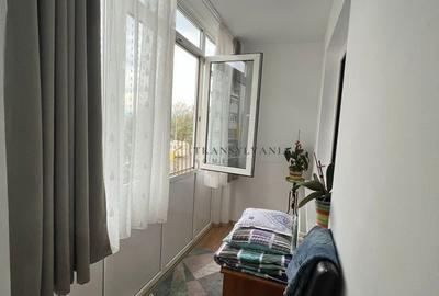 Apartament cu 4 camere decomandat în Central - 2