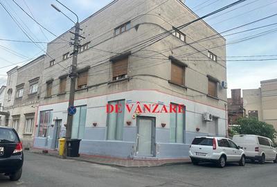 Casă cu Teren 167 Mp în Central - 2