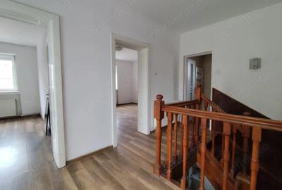 Casă cu 3 camere cu Teren 180 Mp în Ultracentral - 1