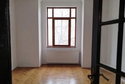 Apartament cu 3 camere în Moșilor - 4