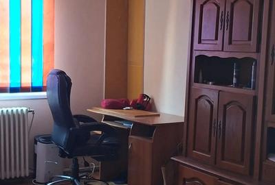 Apartament 2 camere, decomandat, 44 mp, Aleea Plopilor - zona 9 Mai - 5