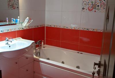 Apartament modernizat de 3 camere - locatie ultra-centrala - 6