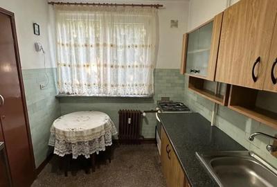 Apartament 3 camere in Calea Bucure?ti, etajul 1 4 - 5