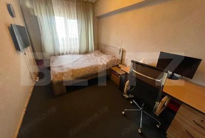 Apartament de vanzare, cu 3 camere, decomandat, 87 mp, zona Gara - 1