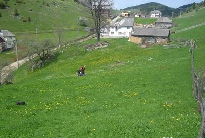 Teren de 1750 mp, în Fundățica - 2