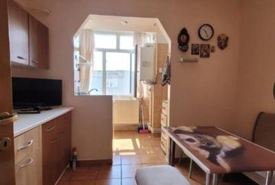 Garsonieră decomandată în Calarași 4 - 4