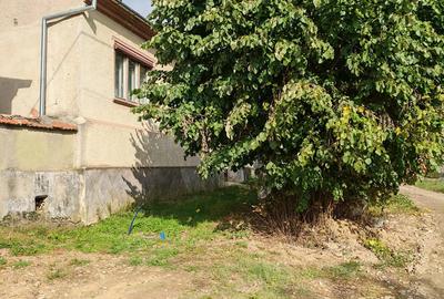 Vand casa, pentru mai multe detalii la tel - 3