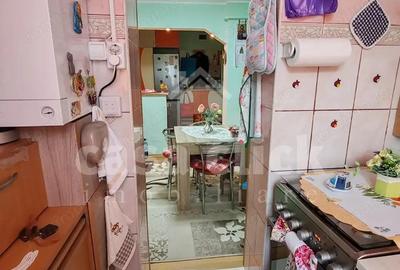 Apartament decomandat cu 3 camere de vanzare Micro 17, etaj 3 - 8
