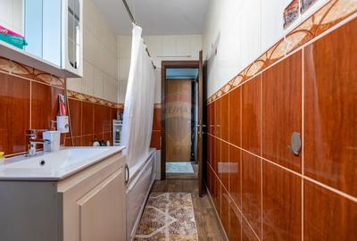 Apartament cu 3 camere semidecomandat, etajul 2, Aleea Parcului - 9