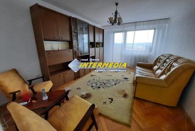 Apartament cu 3 camere decomandat în Central - 1
