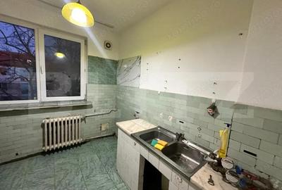 Apartament cu 3 camere semidecomandat în Rovine - 4