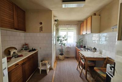 Apartament cu 4 camere decomandat în Central - 3