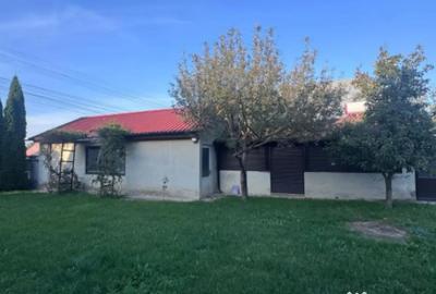 Casă cu 3 camere cu Teren 1500 Mp în Horodnic - 1