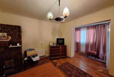 Casă cu 6 camere cu Teren 600 Mp în Central - 14