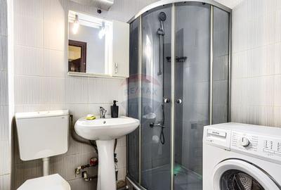 Apartament cu 2 camere semidecomandat, mobilat în Romanilor