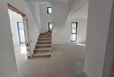 Duplex cu 5 camere cu Canalizare în Bucureștii Noi - 6