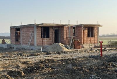 Casă cu 3 camere în Moșnița Veche - 3