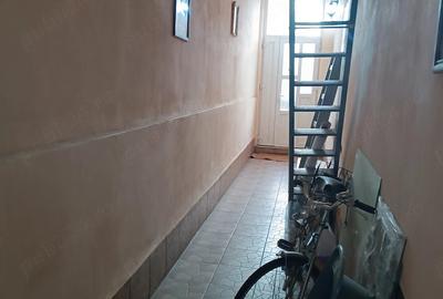 Casă cu 3 camere cu Teren 40 Mp în Central - 2