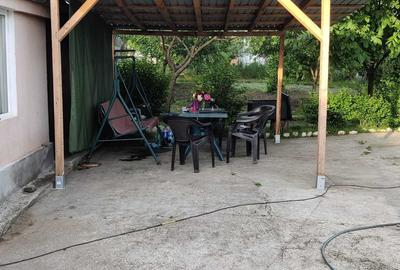 Casă cu 3 camere în Singureni