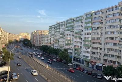 Apartament cu 3 camere semidecomandat în Ștefan cel Mare